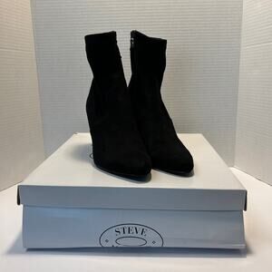 Steve Madden Black Elory Faux Suede Bootie Size 6.5